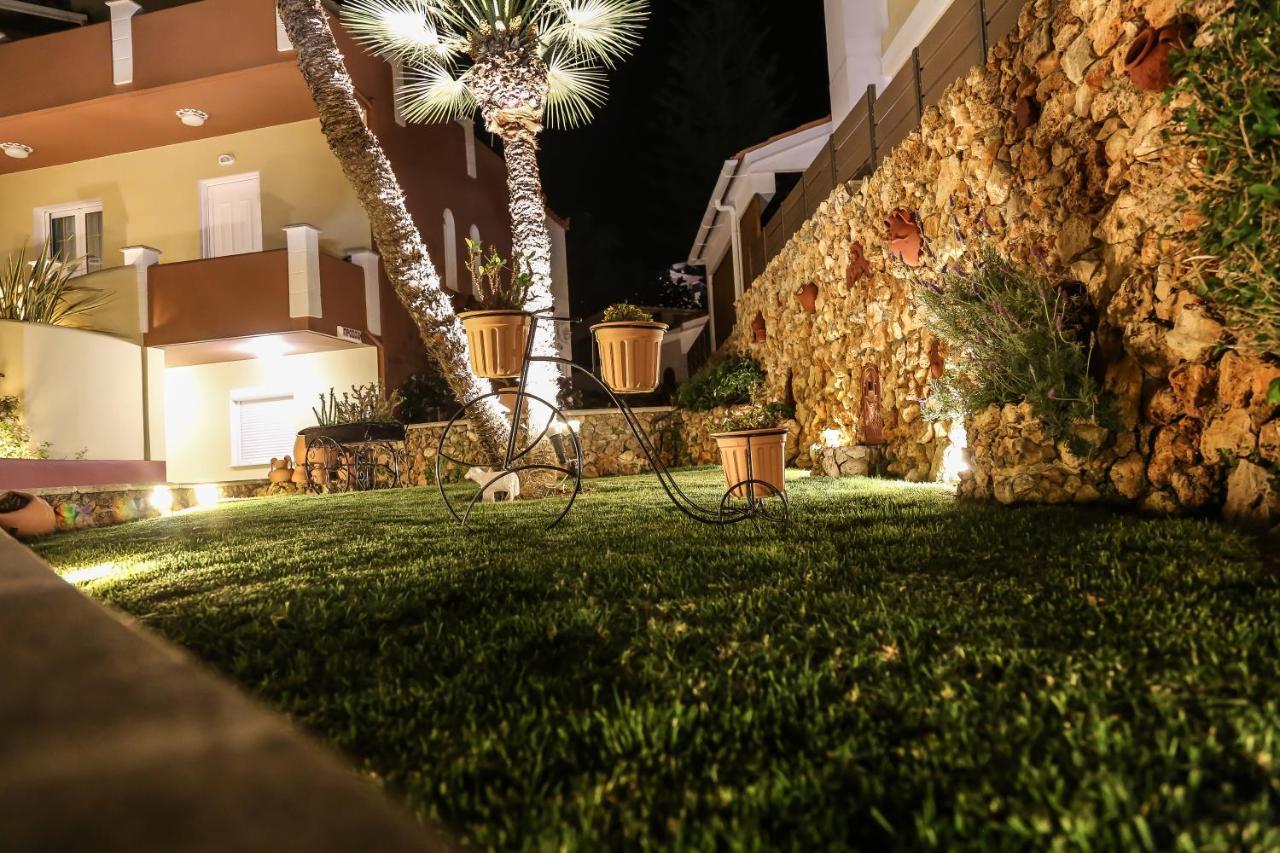 Heaven Apartments Agia Marina Exteriör bild