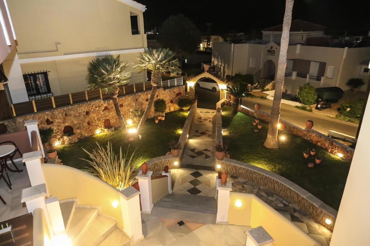 Heaven Apartments Agia Marina Exteriör bild