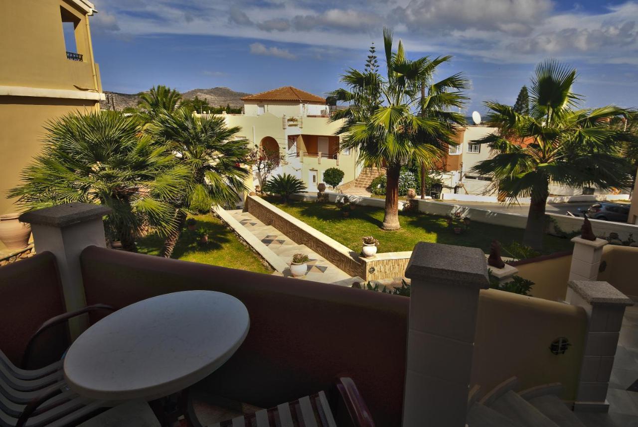 Heaven Apartments Agia Marina Exteriör bild